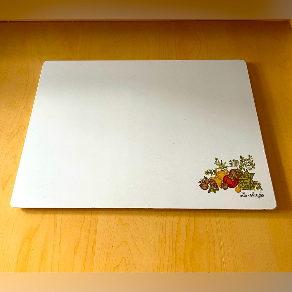 VTG Corningware’s Spice of Life Pattern “La Sauge” Glass Cutting Board. - Picture 3 of 8
